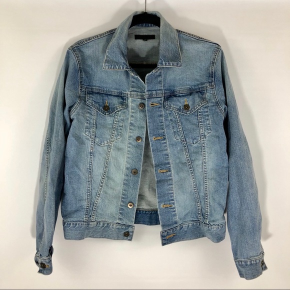 Uniqlo Jackets & Blazers - Uniqlo • Denim Jacket